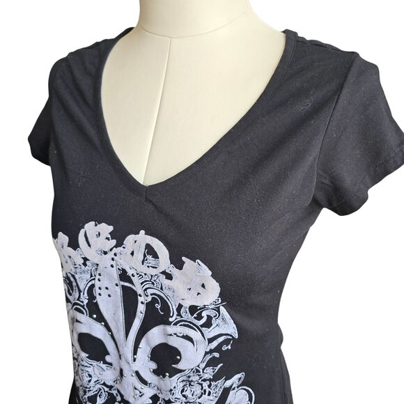 Dredd Black Womens Tee XL V-Neck Fleur-De-Lis Graphic T-Shirt Open Back JJ3941 - Picture 2 of 8